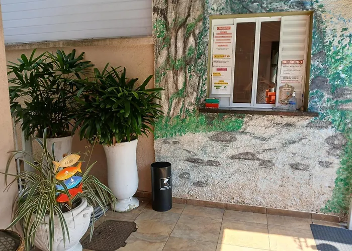 Pousada Parque Suites - Estacionamento E Piscina Na Enseada Guarujá